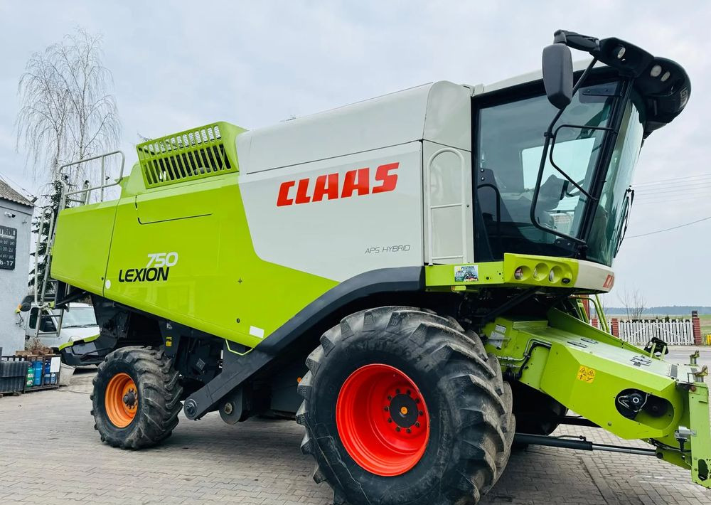 Claas LEXION 750 APS HYBRID - حصادة شاملة: صور 2 Claas LEXION 750 APS HYBRID - حصادة شاملة: صور 2
