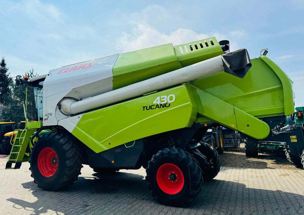 Claas Tucano 430 APS - حصادة شاملة: صور 3 Claas Tucano 430 APS - حصادة شاملة: صور 3