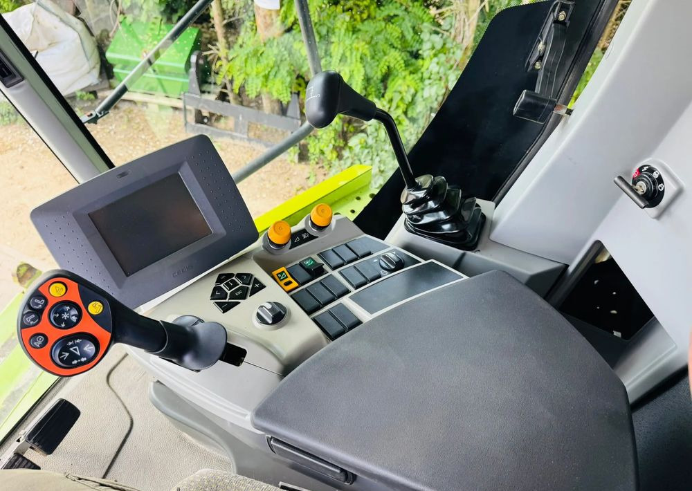 Claas Tucano 450 APS - حصادة شاملة: صور 3 Claas Tucano 450 APS - حصادة شاملة: صور 3
