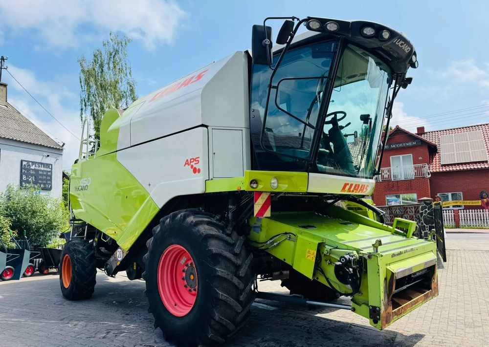 Claas Tucano 450 - حصادة شاملة: صور 2 Claas Tucano 450 - حصادة شاملة: صور 2
