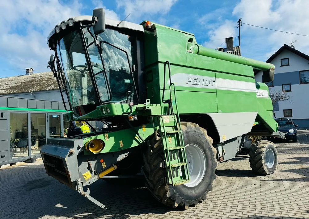 Fendt 5220E - حصادة شاملة: صور 2 Fendt 5220E - حصادة شاملة: صور 2
