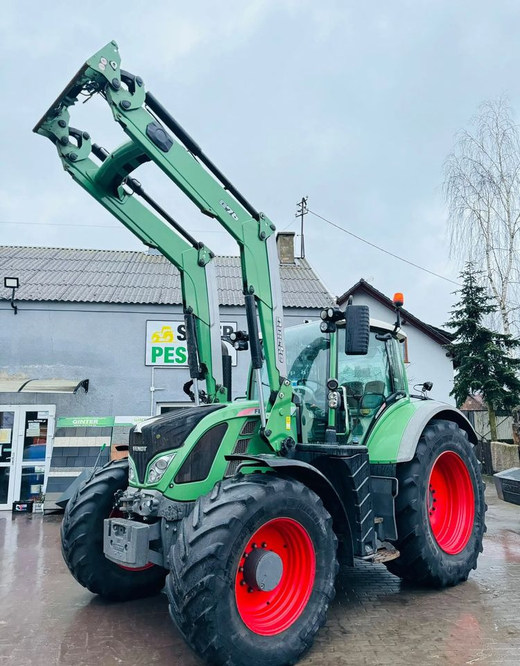 Fendt 724 - جرار: صور 1 Fendt 724 - جرار: صور 1