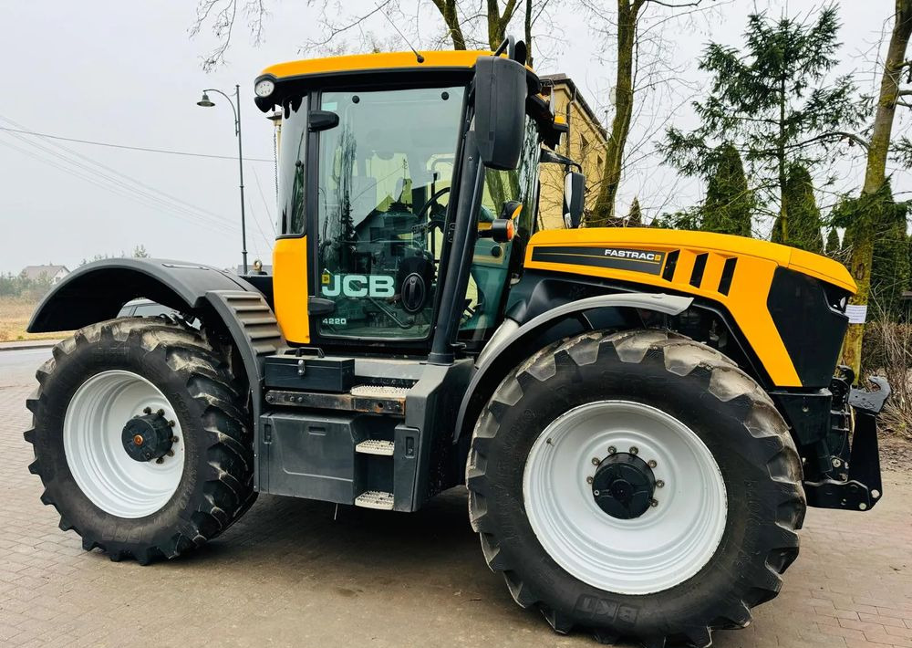 جرار JCB FASTRAC 4220: صور 12