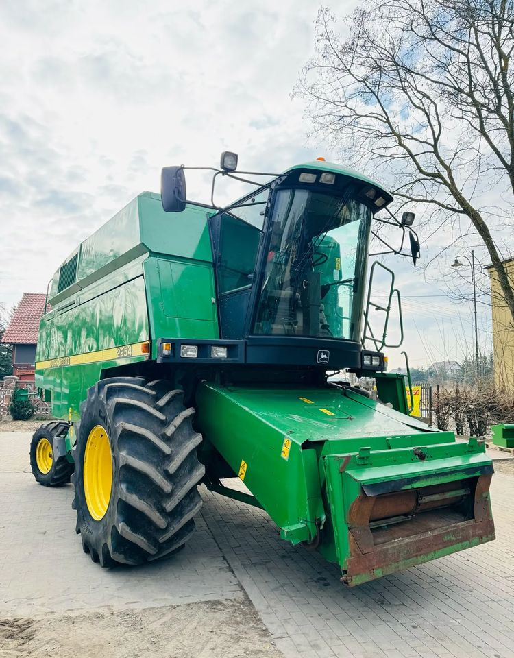 John Deere 2254 - حصادة شاملة: صور 5 John Deere 2254 - حصادة شاملة: صور 5