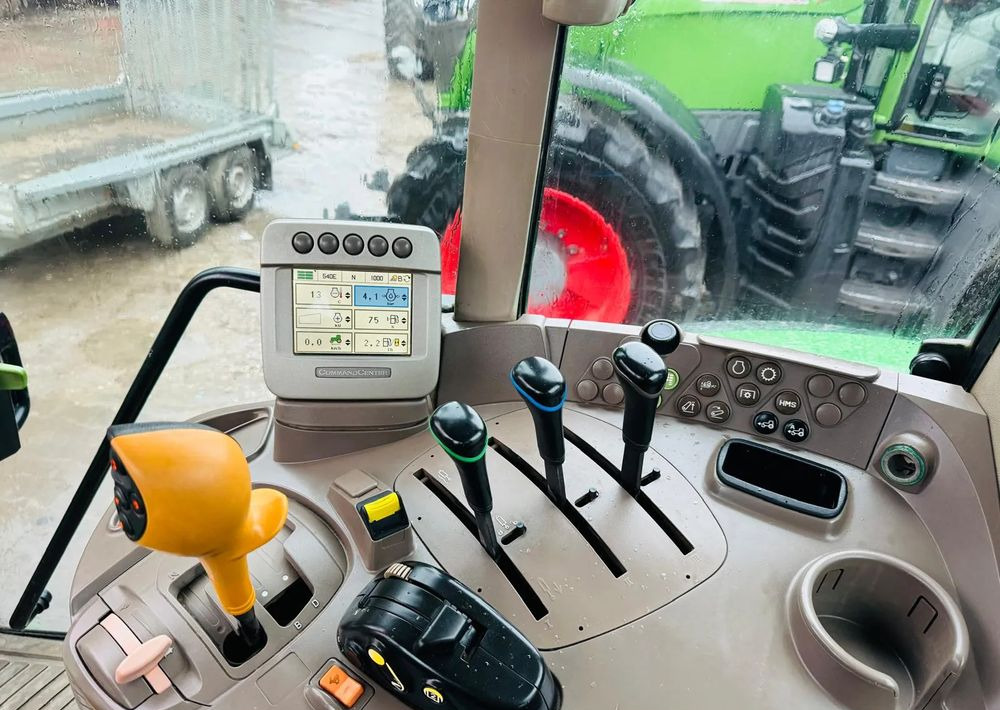 جرار John Deere 6830 PREMIUM: صور 12