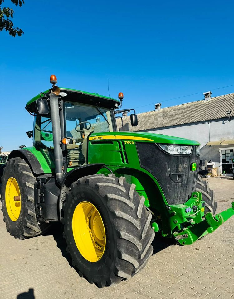 John Deere 7250R - جرار: صور 4 John Deere 7250R - جرار: صور 4