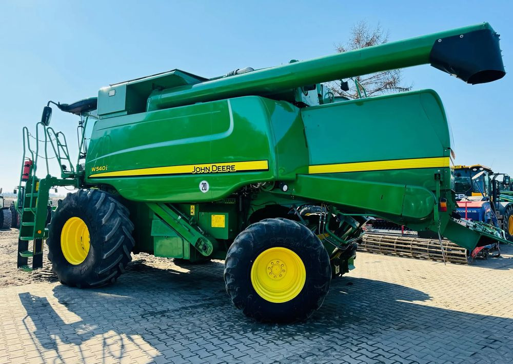 John Deere W540i - حصادة شاملة: صور 5 John Deere W540i - حصادة شاملة: صور 5