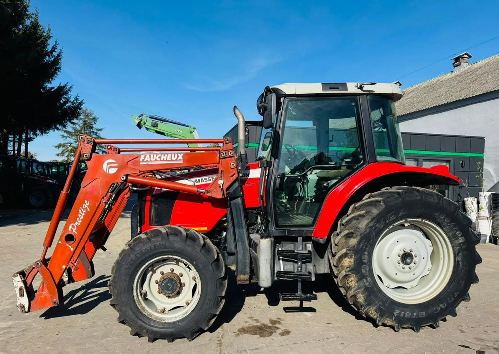 Massey Ferguson 5445 Dyna 4 - جرار: صور 1 Massey Ferguson 5445 Dyna 4 - جرار: صور 1