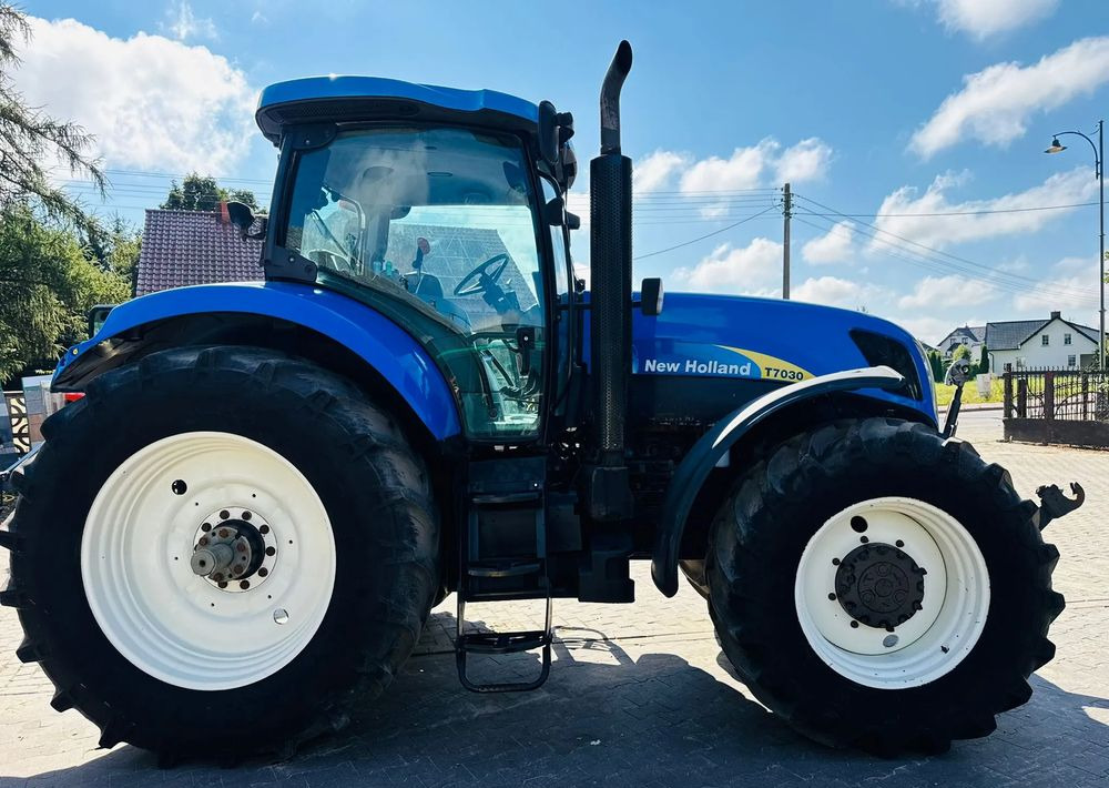 New Holland T7030 - جرار: صور 2 New Holland T7030 - جرار: صور 2