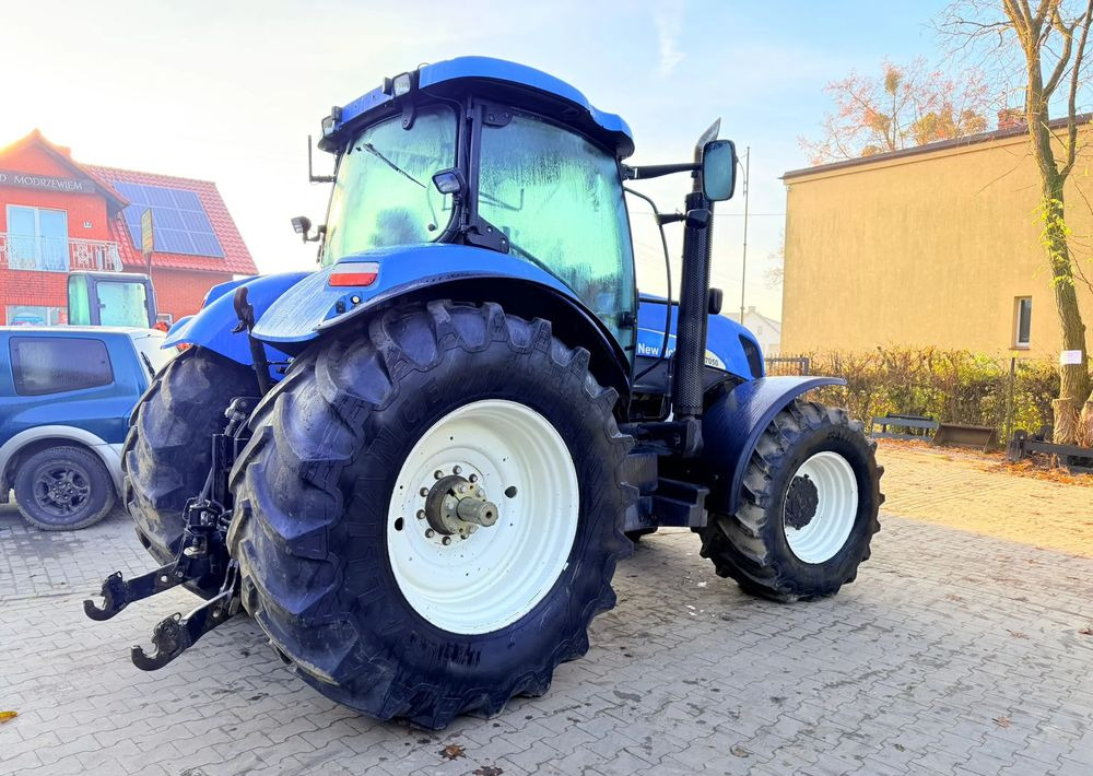 New Holland T7050 - جرار: صور 5 New Holland T7050 - جرار: صور 5