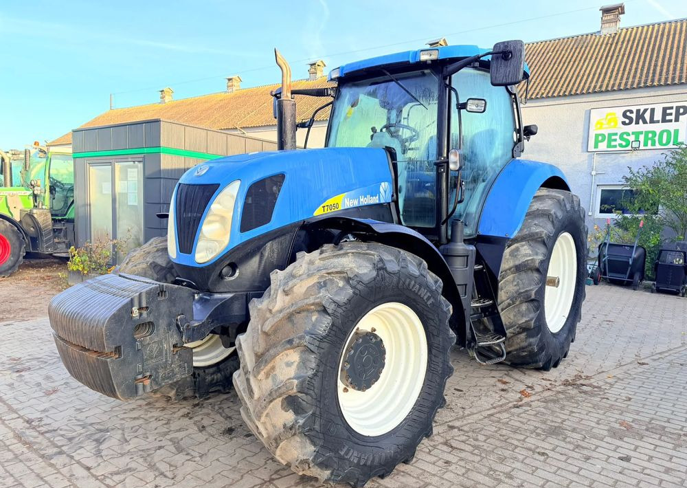 New Holland T7050 - جرار: صور 3 New Holland T7050 - جرار: صور 3