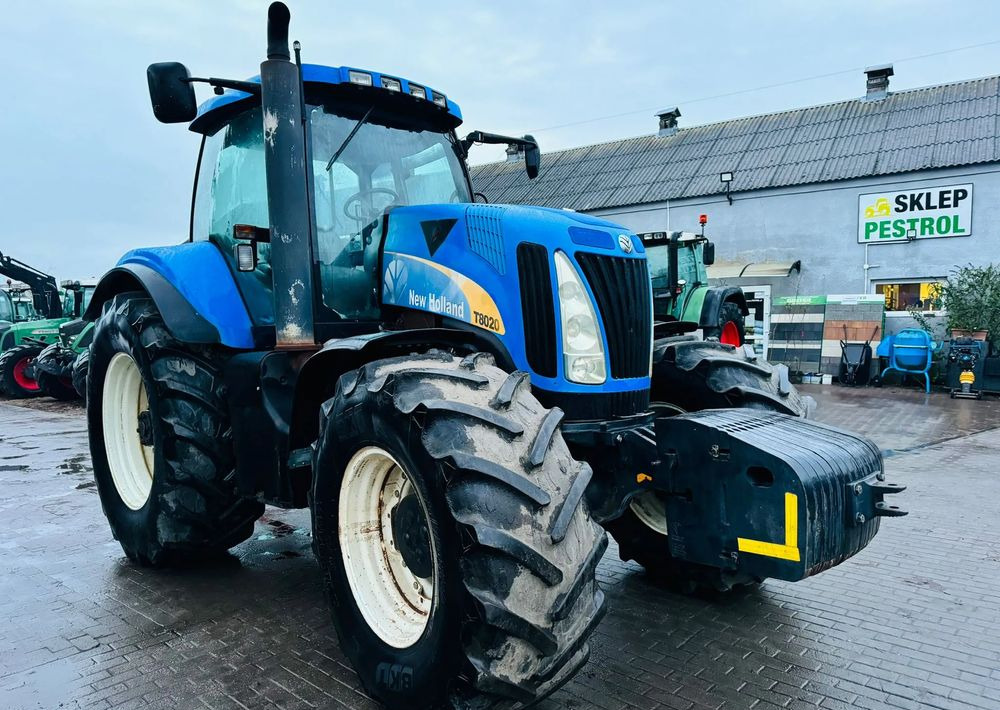 New Holland T8020 - جرار: صور 1 New Holland T8020 - جرار: صور 1