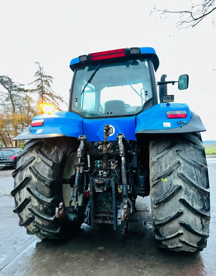 New Holland T8020 - جرار: صور 5 New Holland T8020 - جرار: صور 5