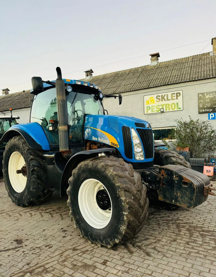 New Holland T8040 - جرار: صور 2 New Holland T8040 - جرار: صور 2