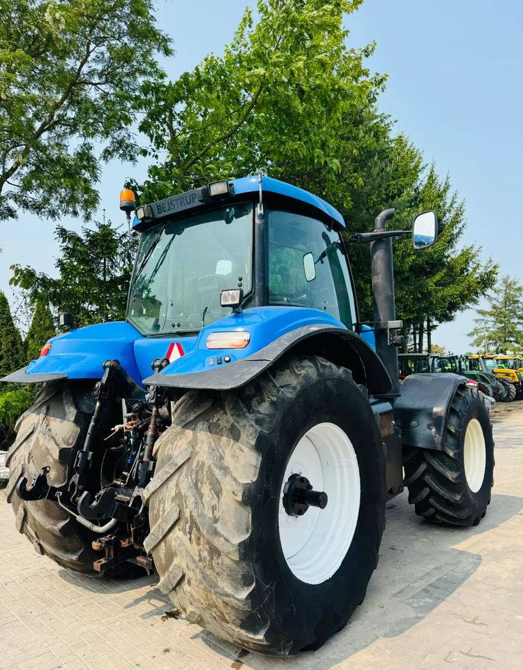 New Holland T8040 - جرار: صور 3 New Holland T8040 - جرار: صور 3