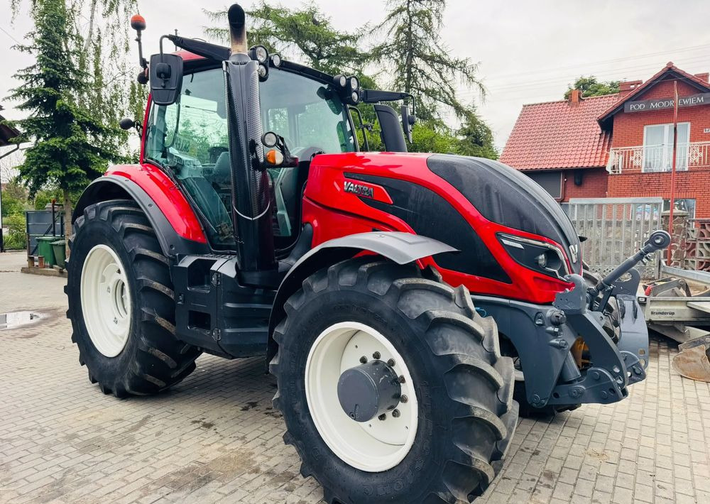 Valtra T154 - جرار: صور 2 Valtra T154 - جرار: صور 2