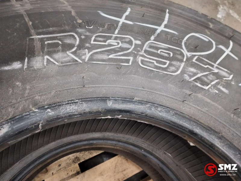 Bridgestone Occ vrachtwagenband Bridgestone R297 315/80R22.5 - الإطارات - شاحنة: صور 3 Bridgestone Occ vrachtwagenband Bridgestone R297 315/80R22.5 - الإطارات - شاحنة: صور 3