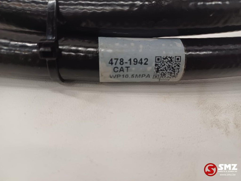 Caterpillar Hose Caterpillar - علم السوائل المتحركة - معدات المناولة: صور 5 Caterpillar Hose Caterpillar - علم السوائل المتحركة - معدات المناولة: صور 5
