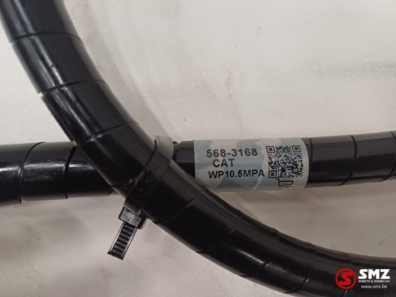 Caterpillar Hose Caterpillar - علم السوائل المتحركة - معدات المناولة: صور 4 Caterpillar Hose Caterpillar - علم السوائل المتحركة - معدات المناولة: صور 4