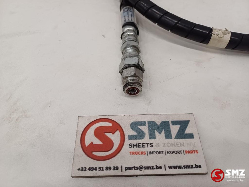 Caterpillar Hose Caterpillar - علم السوائل المتحركة - معدات المناولة: صور 3 Caterpillar Hose Caterpillar - علم السوائل المتحركة - معدات المناولة: صور 3