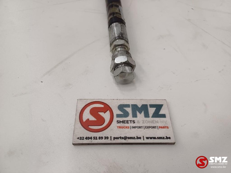 Caterpillar Hose Caterpillar - علم السوائل المتحركة - معدات المناولة: صور 3 Caterpillar Hose Caterpillar - علم السوائل المتحركة - معدات المناولة: صور 3