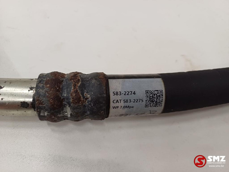Caterpillar Hose Caterpillar - علم السوائل المتحركة - معدات المناولة: صور 4 Caterpillar Hose Caterpillar - علم السوائل المتحركة - معدات المناولة: صور 4