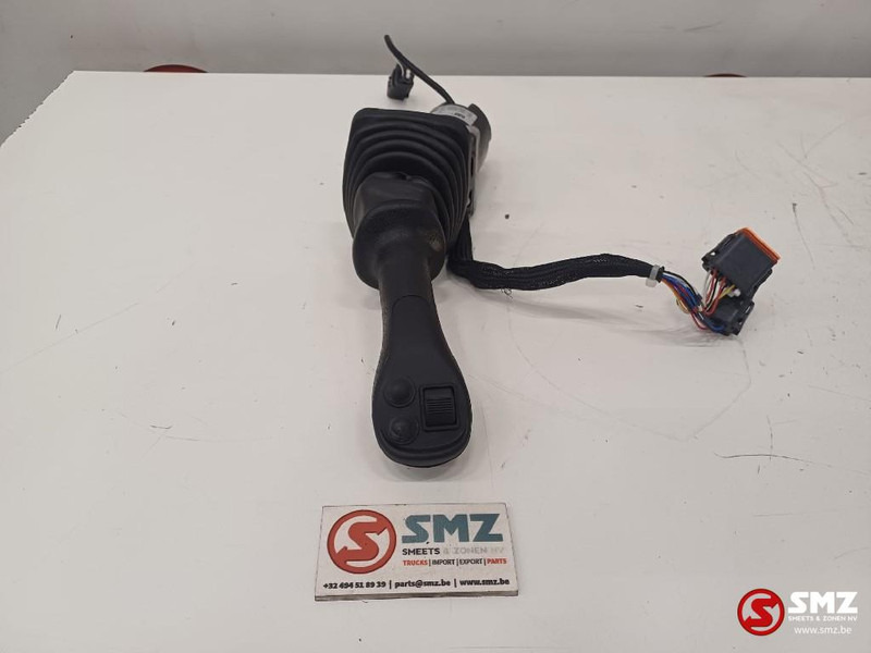 Caterpillar Joystick control + 4 Button right joystickgrip Cat - الكابينة والداخلية - معدات المناولة: صور 3 Caterpillar Joystick control + 4 Button right joystickgrip Cat - الكابينة والداخلية - معدات المناولة: صور 3