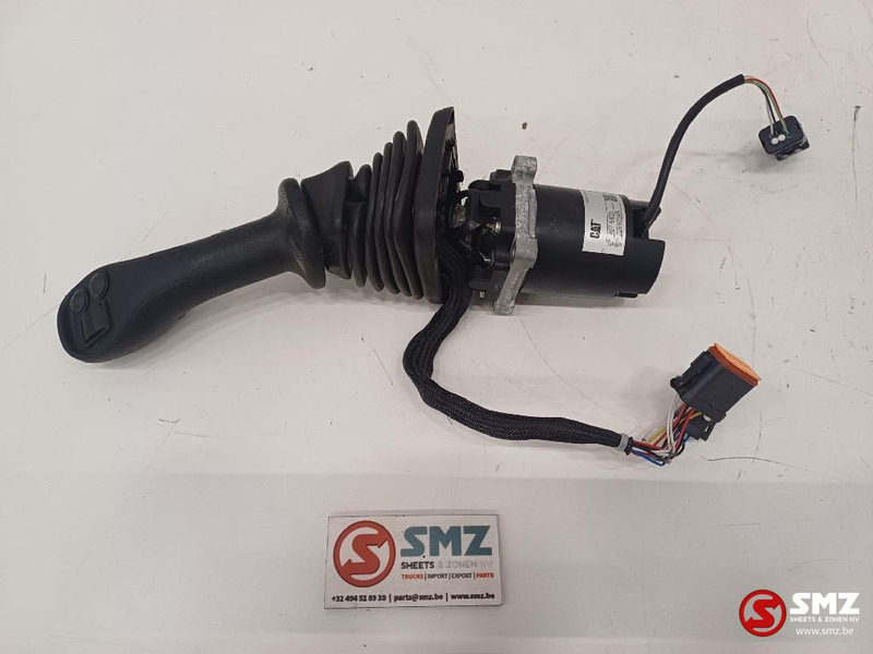 Caterpillar Joystick control + 4 Button right joystickgrip Cat - الكابينة والداخلية - معدات المناولة: صور 1 Caterpillar Joystick control + 4 Button right joystickgrip Cat - الكابينة والداخلية - معدات المناولة: صور 1