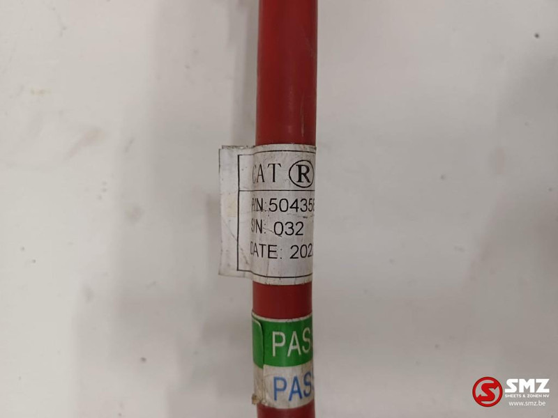 الكابلات/ الأسلاك - معدات المناولة جديد Caterpillar Set of battery cables Caterpillar: صور 10