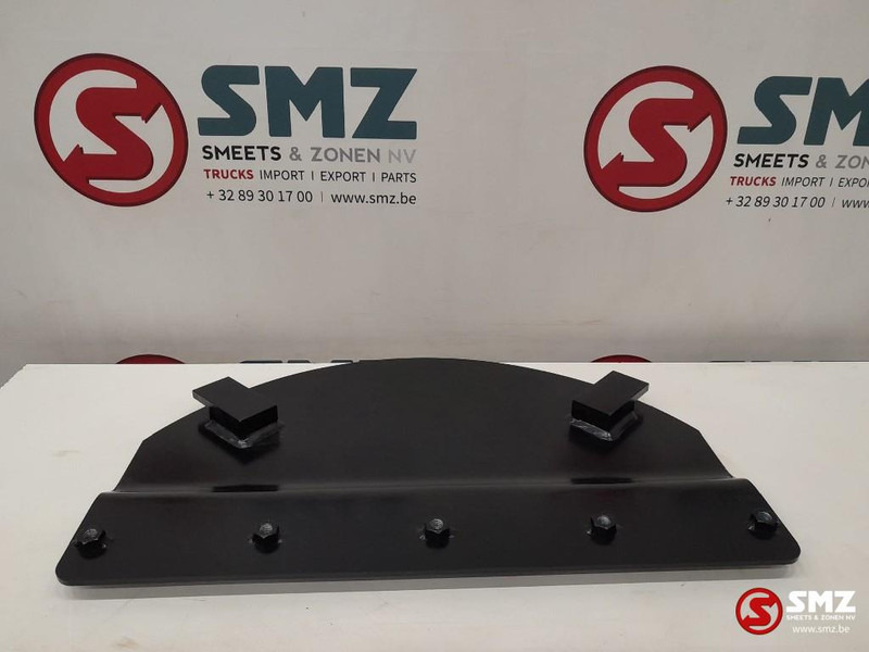 Caterpillar Swivel guard steel plate Caterpillar - الإطار/ الشاسيه - معدات المناولة: صور 4 Caterpillar Swivel guard steel plate Caterpillar - الإطار/ الشاسيه - معدات المناولة: صور 4