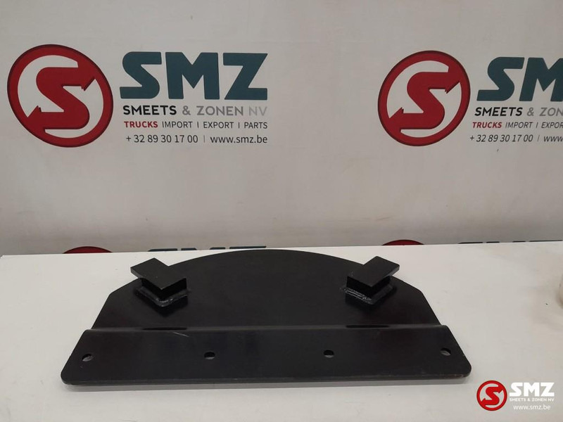 Caterpillar Swivel guard steel plate Caterpillar - الإطار/ الشاسيه - معدات المناولة: صور 2 Caterpillar Swivel guard steel plate Caterpillar - الإطار/ الشاسيه - معدات المناولة: صور 2