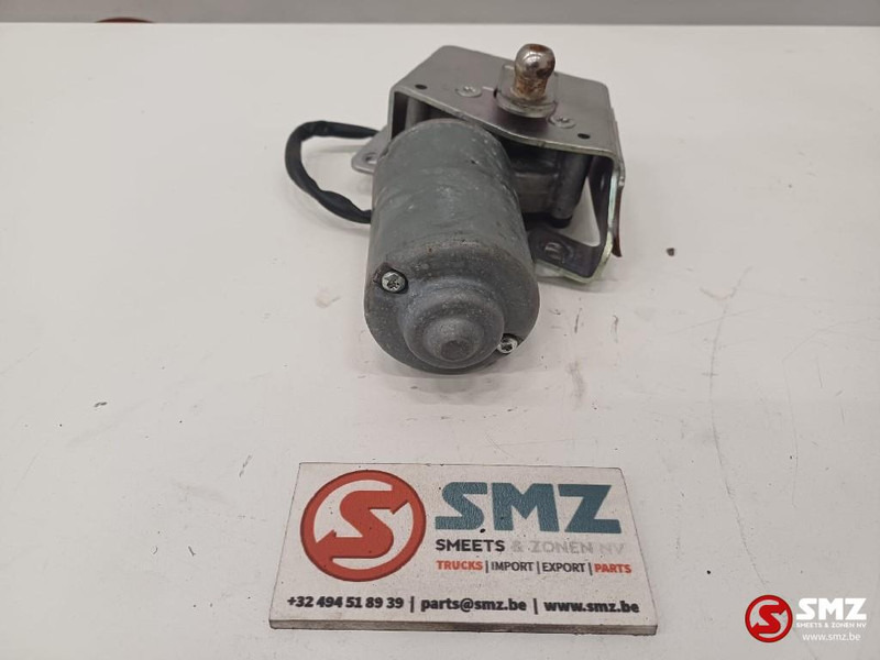 Caterpillar Windshield wiper motor Caterpillar - مساحة الزجاج الأمامي - معدات المناولة: صور 3 Caterpillar Windshield wiper motor Caterpillar - مساحة الزجاج الأمامي - معدات المناولة: صور 3