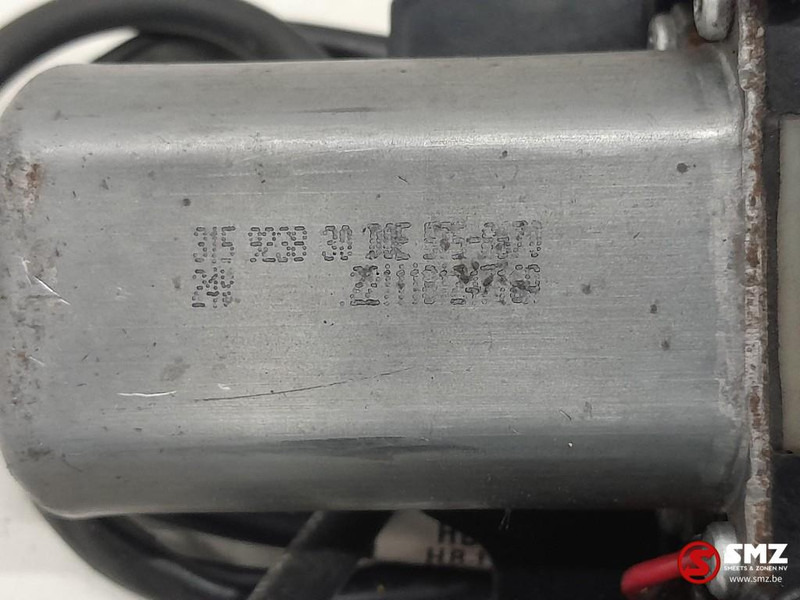 Caterpillar Windshield wiper motor caterpillar - مساحة الزجاج الأمامي - معدات المناولة: صور 4 Caterpillar Windshield wiper motor caterpillar - مساحة الزجاج الأمامي - معدات المناولة: صور 4