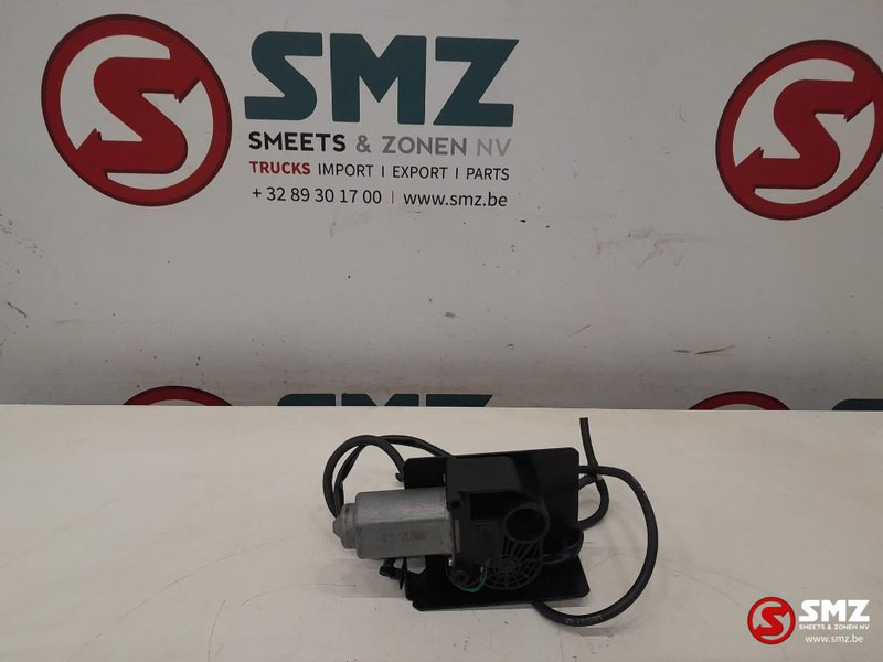 Caterpillar Windshield wiper motor caterpillar - مساحة الزجاج الأمامي - معدات المناولة: صور 2 Caterpillar Windshield wiper motor caterpillar - مساحة الزجاج الأمامي - معدات المناولة: صور 2