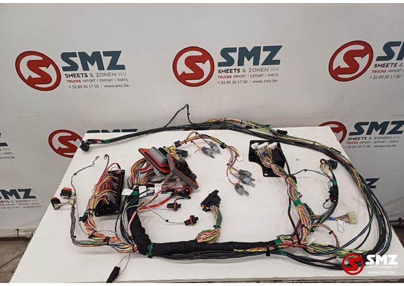 Caterpillar Wiring harness cab Caterpillar - الكابلات/ الأسلاك - شاحنة: صور 1 Caterpillar Wiring harness cab Caterpillar - الكابلات/ الأسلاك - شاحنة: صور 1