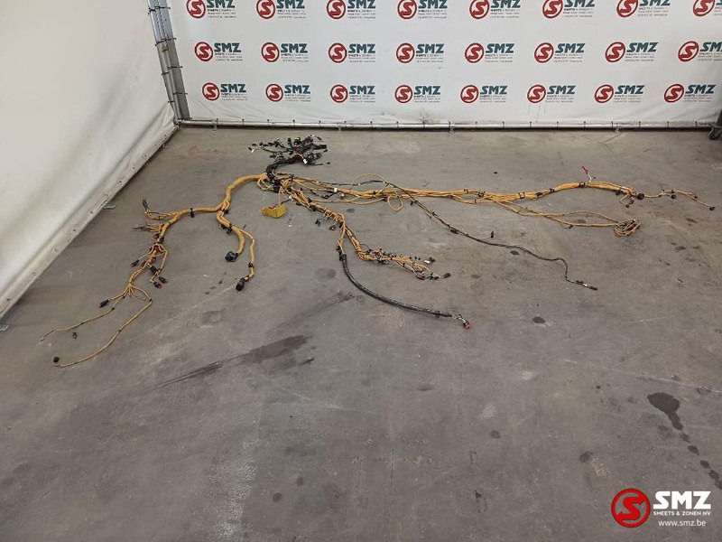 Caterpillar Wiring harness chassis Caterpillar - الكابلات/ الأسلاك - معدات المناولة: صور 1 Caterpillar Wiring harness chassis Caterpillar - الكابلات/ الأسلاك - معدات المناولة: صور 1