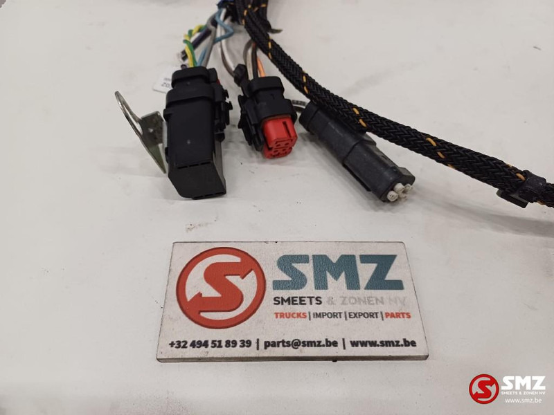 Caterpillar Wiring harness platform Caterpillar - الكابلات/ الأسلاك - معدات المناولة: صور 2 Caterpillar Wiring harness platform Caterpillar - الكابلات/ الأسلاك - معدات المناولة: صور 2