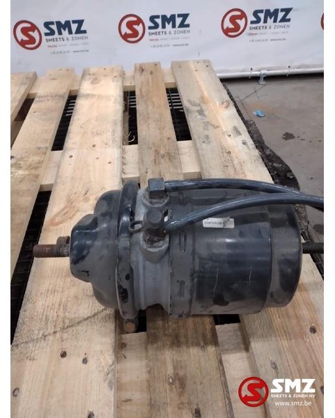 DAF Occ Remcilinder achter 24/24 - اسطوانة الفرامل - شاحنة: صور 1 DAF Occ Remcilinder achter 24/24 - اسطوانة الفرامل - شاحنة: صور 1