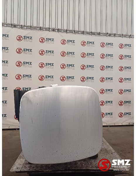DAF Occ brandstoftank met steunen 750L DAF - خزان وقود - شاحنة: صور 3 DAF Occ brandstoftank met steunen 750L DAF - خزان وقود - شاحنة: صور 3
