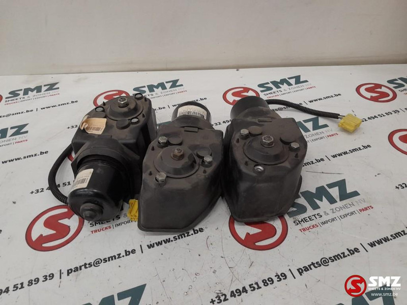 DAF Set van 3 ruitenwissermotors DAF - مساحة الزجاج الأمامي - شاحنة: صور 1 DAF Set van 3 ruitenwissermotors DAF - مساحة الزجاج الأمامي - شاحنة: صور 1