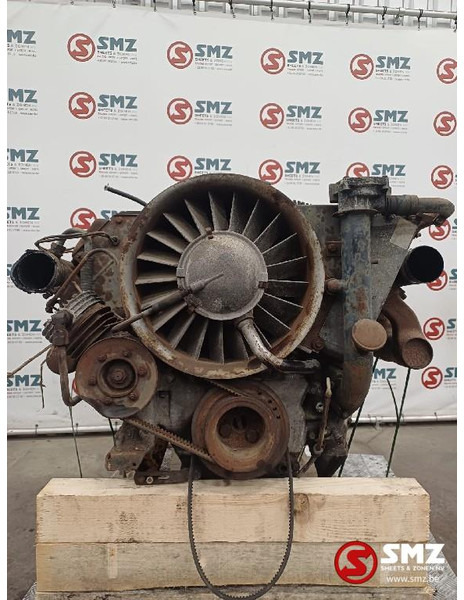 Deutz Occ motor F6L413V Deutz + versnellingsbak AK6-80-5 - المحرك - شاحنة: صور 3 Deutz Occ motor F6L413V Deutz + versnellingsbak AK6-80-5 - المحرك - شاحنة: صور 3