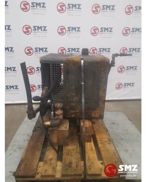 Diversen Occ Hydraulische tank met ventilator - خزان هيدروليكي - شاحنة: صور 4 Diversen Occ Hydraulische tank met ventilator - خزان هيدروليكي - شاحنة: صور 4