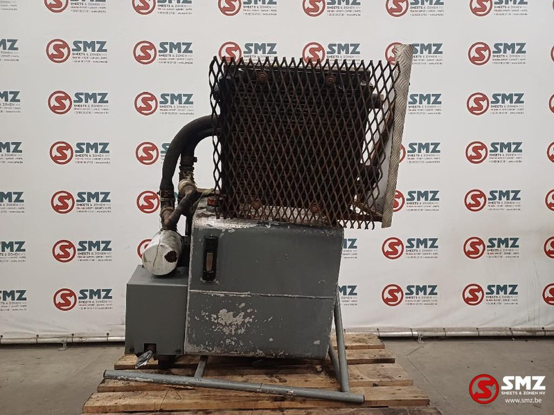 Diversen Occ hydraulische tank + ventilator - خزان هيدروليكي - شاحنة: صور 1 Diversen Occ hydraulische tank + ventilator - خزان هيدروليكي - شاحنة: صور 1