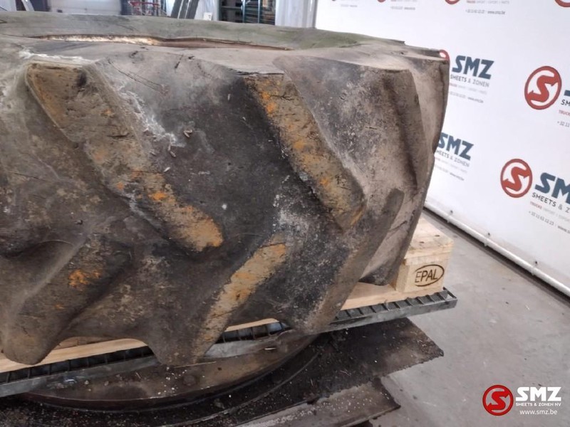 Goodyear Occ Band 16.9R24 Goodyear super traction - الإطارات - شاحنة: صور 5 Goodyear Occ Band 16.9R24 Goodyear super traction - الإطارات - شاحنة: صور 5