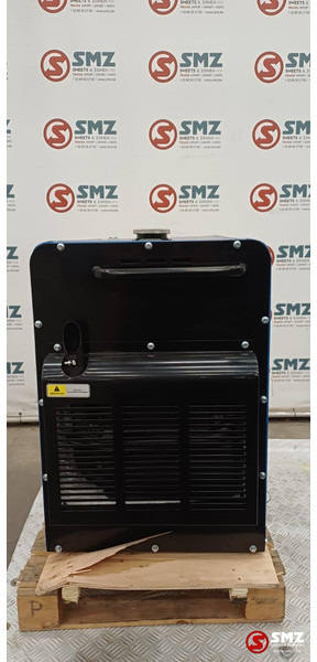 Hyundai Occ stroomgroep HDG6500T Hyundai 6.5kva - آلات البناء: صور 4 Hyundai Occ stroomgroep HDG6500T Hyundai 6.5kva - آلات البناء: صور 4