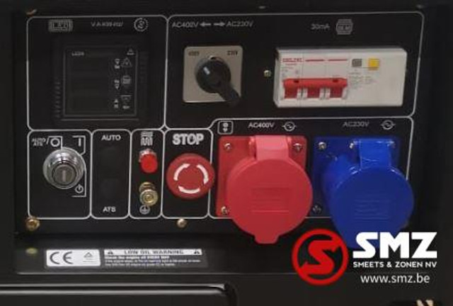 Hyundai Stroomgroep Hyundai HDG88 8KVA 14HP - آلات البناء: صور 4 Hyundai Stroomgroep Hyundai HDG88 8KVA 14HP - آلات البناء: صور 4