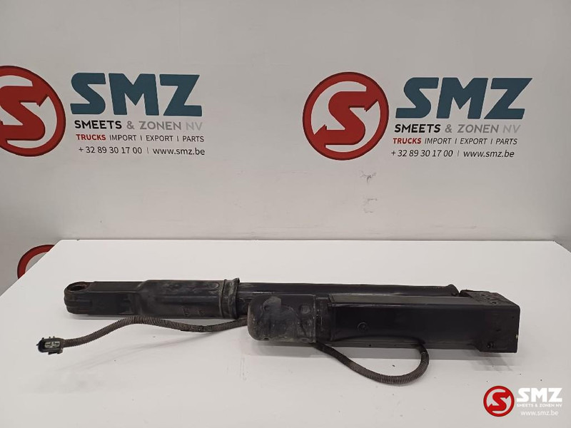 Iveco Occ cabinekantelcilinder Iveco - الإطار/ الشاسيه - شاحنة: صور 2 Iveco Occ cabinekantelcilinder Iveco - الإطار/ الشاسيه - شاحنة: صور 2