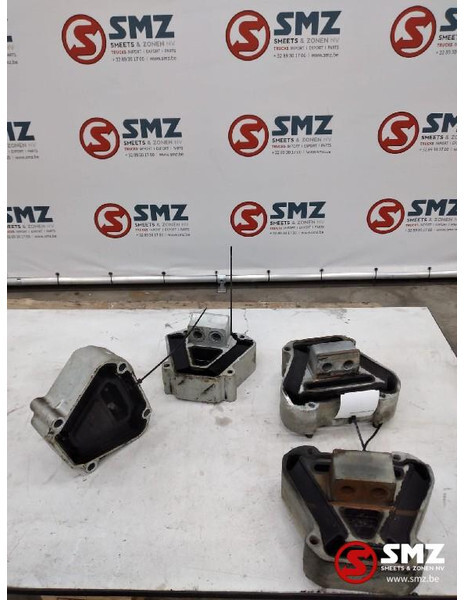 Iveco Occ set motorsteunen Iveco Trakker 41219893 412198 - كرسي مكينة - شاحنة: صور 1 Iveco Occ set motorsteunen Iveco Trakker 41219893 412198 - كرسي مكينة - شاحنة: صور 1