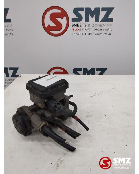 MAN Occ aanhangwagenregelklep MAN TGS 81523016213 - قطع الغيار - شاحنة: صور 1 MAN Occ aanhangwagenregelklep MAN TGS 81523016213 - قطع الغيار - شاحنة: صور 1