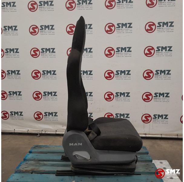 MAN Occ bijrijdersstoel MAN - الكابينة والداخلية - شاحنة: صور 4 MAN Occ bijrijdersstoel MAN - الكابينة والداخلية - شاحنة: صور 4